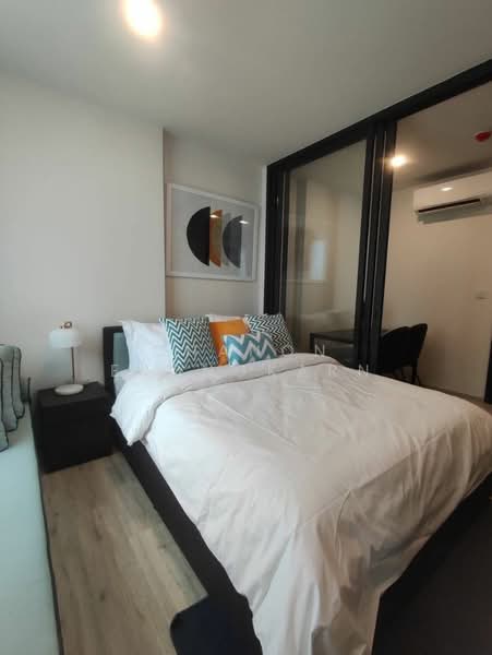 XT Huaikhwang, Bangkok, 244 Ratchadaphisek Road, Huai Khwang, Bangkok, 1 Bedroom, 28 sqm, Condo For Rent, by Chanon Ekongkarn, 500498186 - DDproperty.com