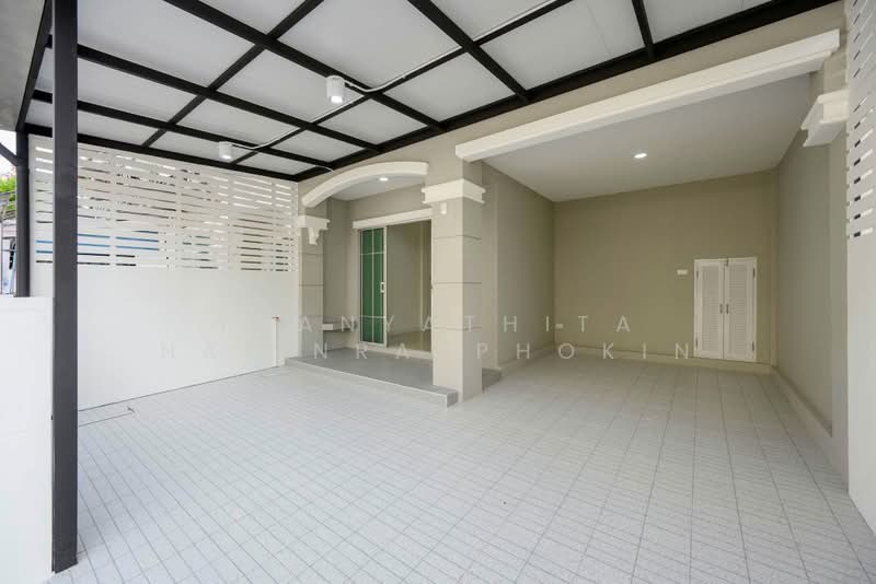 The Villa Rattanathibet : เดอะ วิลล่า รัตนาธิเบศร์, นนทบุรี, ถนน รัตนาธิเบศร์, ท่าอิฐ, ปากเกร็ด, นนทบุรี, 135 ตร.ม., ทาวน์เฮ้าส์ ขาย, โดย Thanyathita Nalinratphokin, 500498196 - DDproperty.com