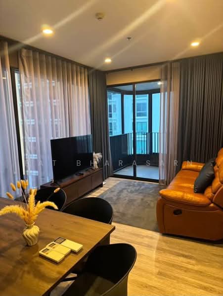 IDEO Mobi Asoke, Bangkok, New Petchaburi Road, Bang Kapi, Huai Khwang, Bangkok, 2 Bedrooms, 56 sqm, Condo For Rent, by Pat Bharasarn, 500498280 - DDproperty.com