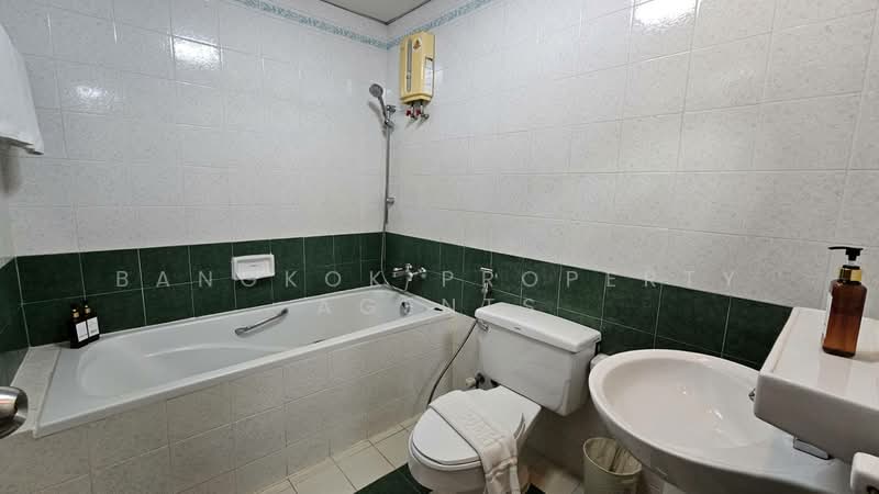 United Tower Thonglor, Bangkok, 333 Soi Thonglor 17, Khlong Tan Nua, Watthana, Bangkok, 3 Bedrooms, 196 sqm, Condo For Rent, by BANGKOK PROPERTY AGENTS, 500498302 - DDproperty.com