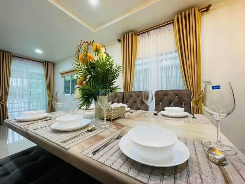 4 Bedroom House for Sale Huai Yai East Pattaya, Chon Buri (Pattaya), Bang Lamung, Bang Lamung (Pattaya), Chon Buri (Pattaya), 4 Bedrooms, 130 sqm, Single Detached House For Sale, by PLC real estate, 500498339 - DDproperty.com