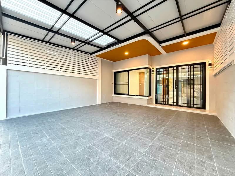 หมู่บ้านมณเฑียรทอง บางแค, Bangkok, Lak Song, Bang Khae, Bangkok, 4 Bedrooms, 120 sqm, Townhouse For Sale, by Thanyathita Nalinratphokin, 500498387 - DDproperty.com