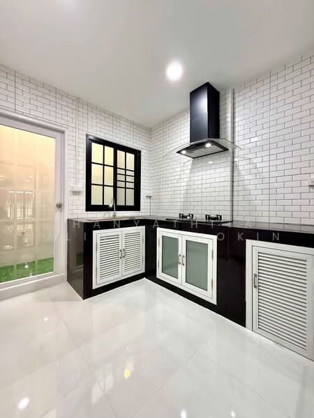 หมู่บ้านมณเฑียรทอง บางแค, Bangkok, Lak Song, Bang Khae, Bangkok, 4 Bedrooms, 120 sqm, Townhouse For Sale, by Thanyathita Nalinratphokin, 500498387 - DDproperty.com