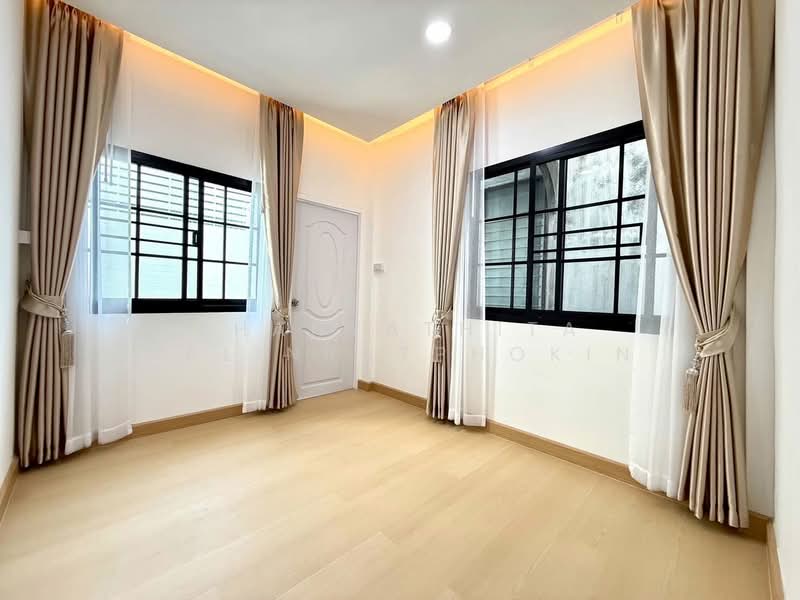 หมู่บ้านมณเฑียรทอง บางแค, Bangkok, Lak Song, Bang Khae, Bangkok, 4 Bedrooms, 120 sqm, Townhouse For Sale, by Thanyathita Nalinratphokin, 500498387 - DDproperty.com