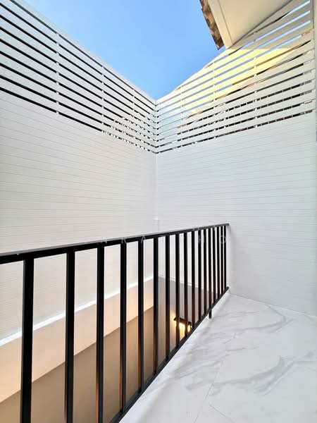 หมู่บ้านมณเฑียรทอง บางแค, Bangkok, Lak Song, Bang Khae, Bangkok, 4 Bedrooms, 120 sqm, Townhouse For Sale, by Thanyathita Nalinratphokin, 500498387 - DDproperty.com