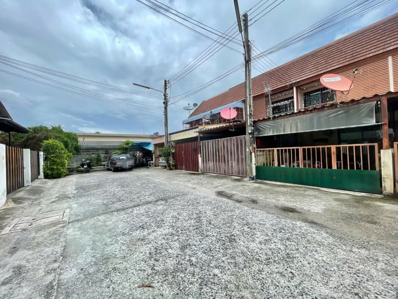 หมู่บ้านโมเดิร์นเฮ้าส์ ชลบุรี, Chon Buri (Pattaya), Ban Suan, Muang Chon Buri, Chon Buri (Pattaya), 2 Bedrooms, 100 sqm, Townhouse For Sale, by The Best Property นุ้ย, 500498415 - DDproperty.com