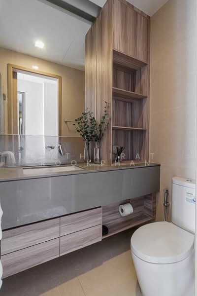 The Esse Asoke, Bangkok, 333 Soi Sukhumvit 21, Sukhumvit Road, Khlongtoei Nua, Watthana, Bangkok, 1 Bedroom, 37 sqm, Condo For Sale, by Hathairat Rookphan, 500498439 - DDproperty.com