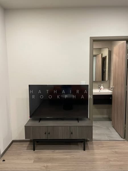 Metris Ladprao, Bangkok, Lat Phrao Road, Jom Phon, Chatuchak, Bangkok, 1 Bedroom, 30 sqm, Condo For Rent, by Hathairat Rookphan, 500498484 - DDproperty.com