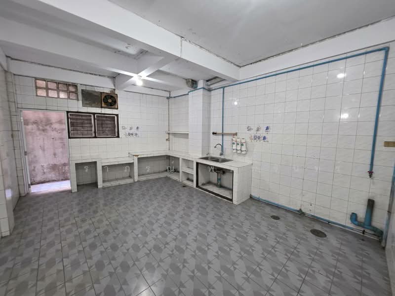 Charan sanitwong soi 13, Bangkok, จรัญสนิทวงศ์ 13, Bang Waek, Phasi Charoen, Bangkok, 4 Bedrooms, 300 sqm, Townhouse For Rent, by จิตราภรณ์ พิมพ์จันทร์, 500498487 - DDproperty.com