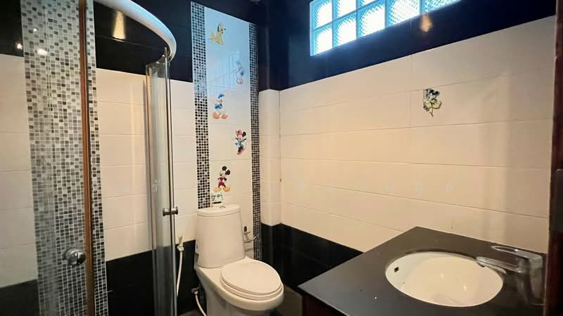 Ban Chat Luang, Soi Rat Uthit 54, Bangkok, Rat Uthit Road 54, Saen Sab, Min Buri, Bangkok, 4 Bedrooms, 150 sqm, Single Detached House For Sale, by สินรัตน์ ปรีชานุกูล, 500498507 - DDproperty.com