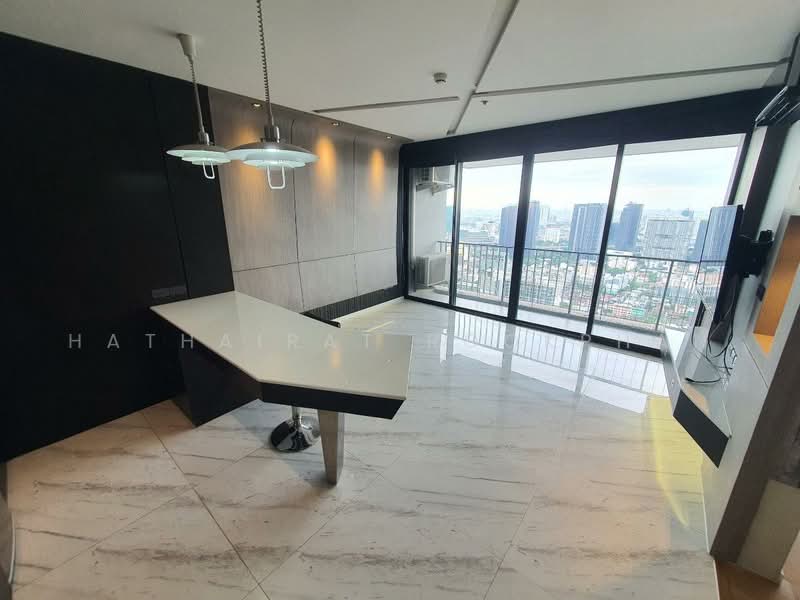 The Issara Ladprao, Bangkok, 296 Ladpao Road, Jom Phon, Chatuchak, Bangkok, 1 Bedroom, 52 sqm, Condo For Sale, by Hathairat Rookphan, 500498527 - DDproperty.com
