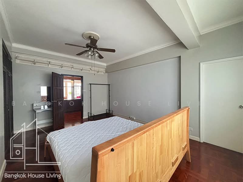 Grand Ville House 1, Bangkok, 36 Soi Sukhumvit 24, Khong Tan, Khlong Toei, Bangkok, 3 Bedrooms, 225 sqm, Condo For Rent, by Bangkok House Living, 500498572 - DDproperty.com
