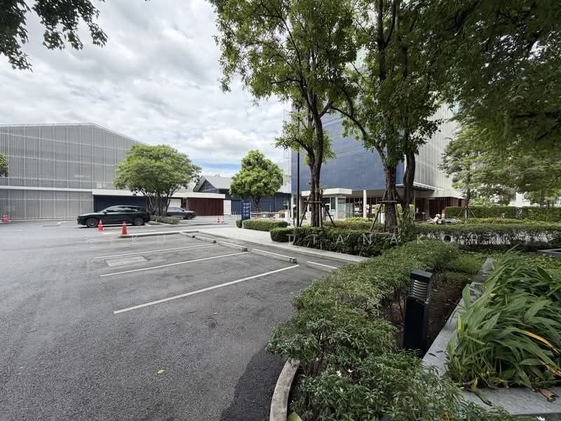 Space ติด BTS สุรศักดิ์ เหมาะทำ Showroom, clinic, กรุงเทพ, Sathorn, ยานนาวา, สาทร, กรุงเทพ, 140 ตร.ม., พื้นที่ขายของ ให้เช่า, โดย Sirikul Wattanakorn, 500498624 - DDproperty.com