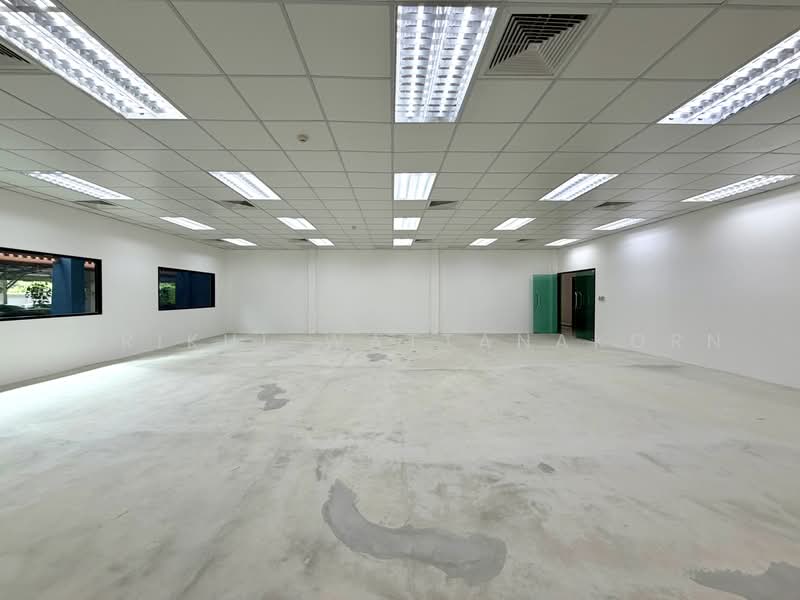 Space ติด BTS สุรศักดิ์ เหมาะทำ Showroom, clinic, กรุงเทพ, Sathorn, ยานนาวา, สาทร, กรุงเทพ, 140 ตร.ม., พื้นที่ขายของ ให้เช่า, โดย Sirikul Wattanakorn, 500498624 - DDproperty.com