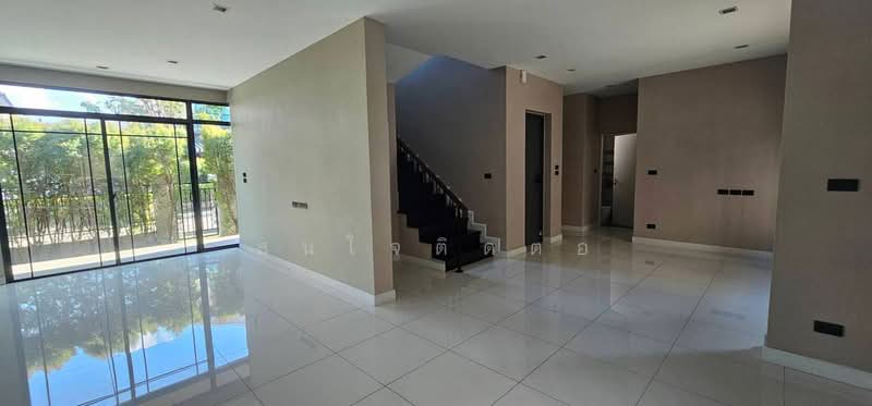 Bangkok Boulevard Ramintra-Serithai 2 : บางกอก บูเลอวาร์ด รามอินทรา-เสรีไทย 2, กรุงเทพ, 98 ซอย เสรีไทย 71, คันนายาว, กรุงเทพ, 330 ตร.ม., บ้านเดี่ยว ขาย, โดย สนใจติดต่อ, 500498636 - DDproperty.com