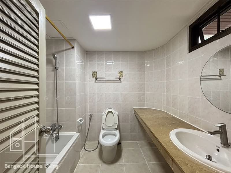 D.H.Grand Tower, Bangkok, Soi Prommit, Khlong Tan Nua, Watthana, Bangkok, 3 Bedrooms, 240 sqm, Apartment For Rent, by Bangkok House Living, 500498648 - DDproperty.com