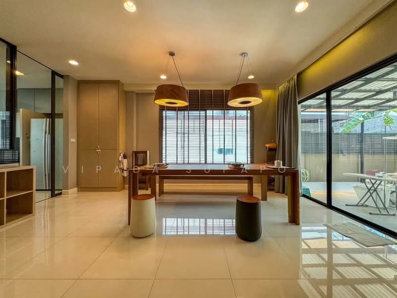 undefined, Bangkok, Dok Mai, Prawet, Bangkok, 4 Bedrooms, 241 sqm, Single Detached House For Rent, by Vipada Supaporn, 500498650 - DDproperty.com