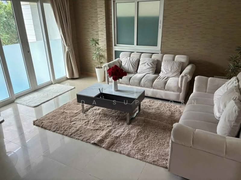 Baan Suanracha, Bangkok, Hua Mak, Bang Kapi, Bangkok, 4 Bedrooms, 160 sqm, Single Detached House For Rent, by Vipada Supaporn, 500498663 - DDproperty.com