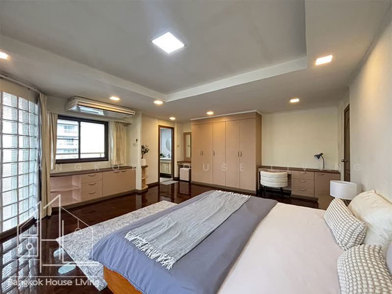 D.H.Grand Tower, Bangkok, Soi Prommit, Khlong Tan Nua, Watthana, Bangkok, 3 Bedrooms, 260 sqm, Condo For Rent, by Bangkok House Living, 500498675 - DDproperty.com