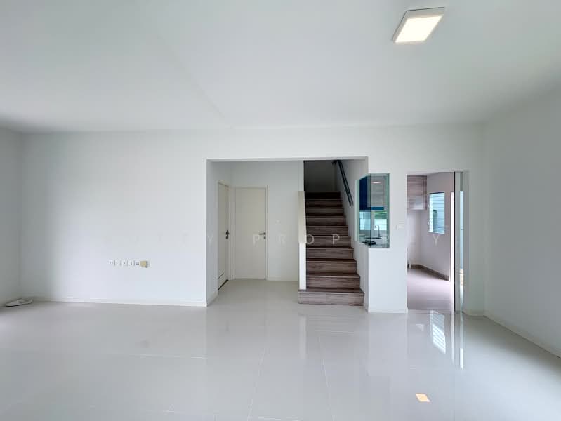 Sivalee Srinakarin-Romklao : สีวลี ศรีนครินทร์-ร่มเกล้า, กรุงเทพ, 6 Soi 2 Minburi, มีนบุรี, กรุงเทพ, 137 ตร.ม., บ้านเดี่ยว ขาย, โดย Nutty Property, 500498679 - DDproperty.com