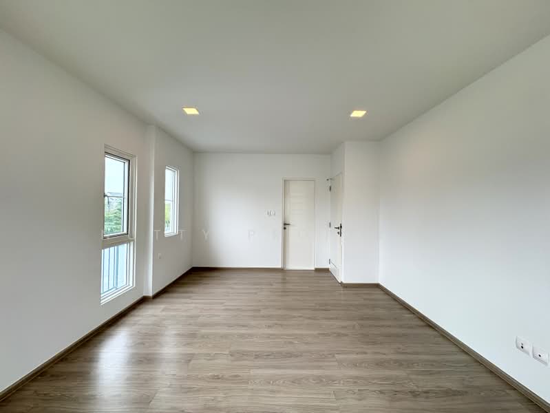 Sivalee Srinakarin-Romklao, Bangkok, 6 Soi 2 Minburi, Min Buri, Bangkok, 3 Bedrooms, 137 sqm, Single Detached House For Sale, by Nutty Property, 500498679 - DDproperty.com