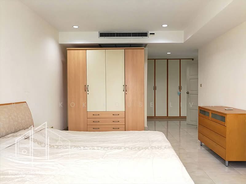 Royal Castle Sukhumvit, Bangkok, 30 Soi Sukhumvit 39, Khlongtoei Nua, Watthana, Bangkok, 3 Bedrooms, 160 sqm, Condo For Rent, by Bangkok House Living, 500498705 - DDproperty.com