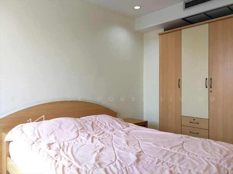 Royal Castle Sukhumvit, Bangkok, 30 Soi Sukhumvit 39, Khlongtoei Nua, Watthana, Bangkok, 3 Bedrooms, 160 sqm, Condo For Rent, by Bangkok House Living, 500498705 - DDproperty.com