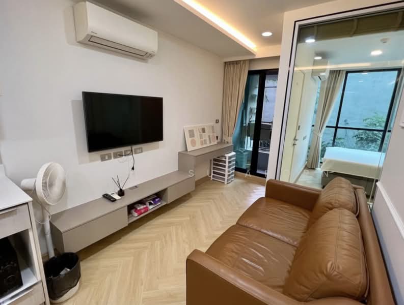 Vtara Sukhumvit 36, Bangkok, 118 Soi Saen Sabai, Phra Kanong, Khlong Toei, Bangkok, 1 Bedroom, 30 sqm, Condo For Sale, by Vipada Supaporn, 500498708 - DDproperty.com