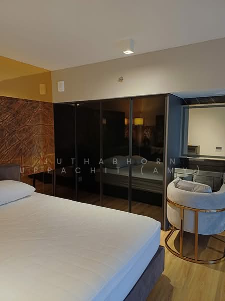 The Lofts Silom, Bangkok, Pramuan Road, Silom, Bang Rak, Bangkok, 1 Bedroom, 48 sqm, Condo For Rent, by Juthabhorn Uppachit (Amy), 500498710 - DDproperty.com