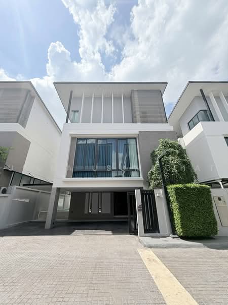 The Glamor pool villa residences – Pradit Manutham, Bangkok, Pradit Manutham Road, Khlong Chaokhun Sing, Wang Thonglang, Bangkok, 3 Bedrooms, 412 sqm, Single Detached House For Rent, by Usuma Usumachat, 500498711 - DDproperty.com
