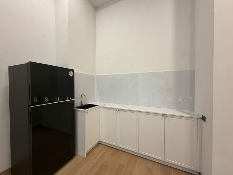 The Glamor pool villa residences – Pradit Manutham, Bangkok, Pradit Manutham Road, Khlong Chaokhun Sing, Wang Thonglang, Bangkok, 3 Bedrooms, 412 sqm, Single Detached House For Rent, by Usuma Usumachat, 500498711 - DDproperty.com