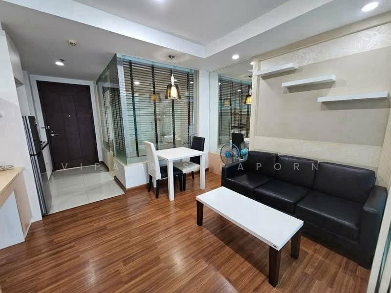 The Rajdamri, Bangkok, Ratchadamri Road, Lumphini, Pathum Wan, Bangkok, 1 Bedroom, 45 sqm, Condo For Rent, by Vipada Supaporn, 500498785 - DDproperty.com