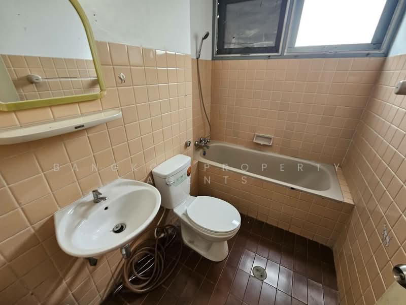 Raja Mansion, Bangkok, Khlong Tan Nua, Watthana, Bangkok, 2 Bedrooms, 180 sqm, Condo For Rent, by BANGKOK PROPERTY AGENTS, 500498806 - DDproperty.com