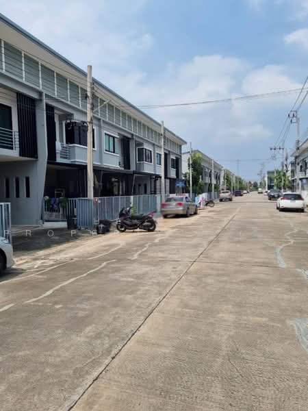 Baan Lapawan 23 : บ้านลภาวัน 23 ติดถนนใหญ่ 345-ราชพฤกษ์, นนทบุรี, ถนน 345-ราชพฤกษ์, ลำโพ, บางบัวทอง, นนทบุรี, 100 ตร.ม., ทาวน์เฮ้าส์ ขาย, โดย The Best Property บี (รหัสตัวแทน 3001) Line ID :, 500498825 - DDproperty.com