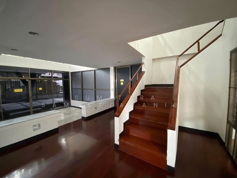 บ้านให้เช่า เลียบทางด่วนเอกมัย-รามอินทรา : Home for Rent Ekkamai - Ramintra, กรุงเทพ, วังทองหลาง, กรุงเทพ, 390 ตร.ม., บ้านเดี่ยว ให้เช่า, โดย Sumitara Sampattavanija, 500498848 - DDproperty.com