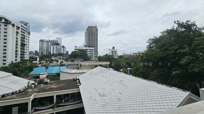 Royal Castle Sukhumvit, Bangkok, 30 Soi Sukhumvit 39, Khlongtoei Nua, Watthana, Bangkok, 3 Bedrooms, 164 sqm, Condo For Rent, by BANGKOK PROPERTY AGENTS, 500498853 - DDproperty.com