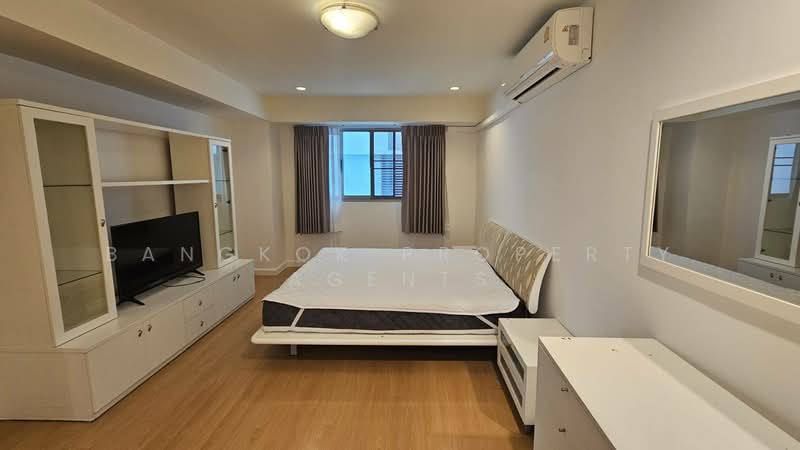 Royal Castle Sukhumvit, Bangkok, 30 Soi Sukhumvit 39, Khlongtoei Nua, Watthana, Bangkok, 3 Bedrooms, 164 sqm, Condo For Rent, by BANGKOK PROPERTY AGENTS, 500498853 - DDproperty.com
