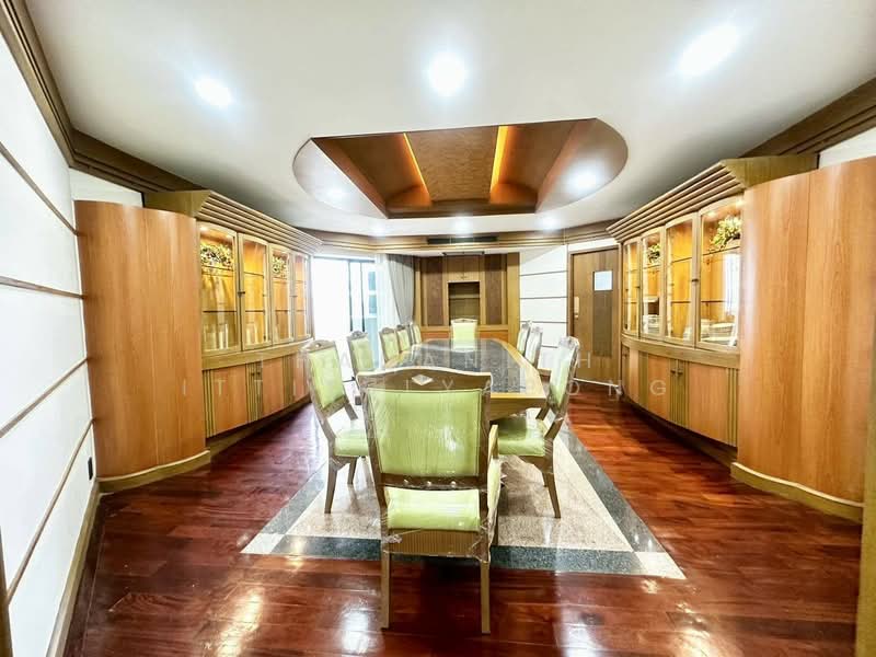 President Park Sukhumvit 24, Bangkok, 99 Sukhumvit 24 Alley, Khlongtoei Nua, Watthana, Bangkok, 4 Bedrooms, 306 sqm, Condo For Sale, by Thananith Ittitulyapong, 500498883 - DDproperty.com