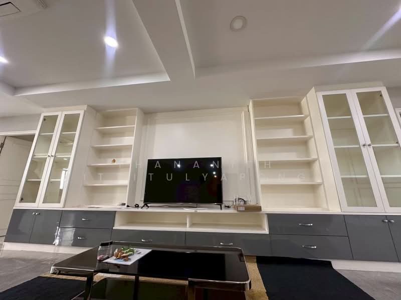 President Park Sukhumvit 24, Bangkok, 99 Sukhumvit 24 Alley, Khlongtoei Nua, Watthana, Bangkok, 3 Bedrooms, 120 sqm, Condo For Rent, by Thananith Ittitulyapong, 500498886 - DDproperty.com