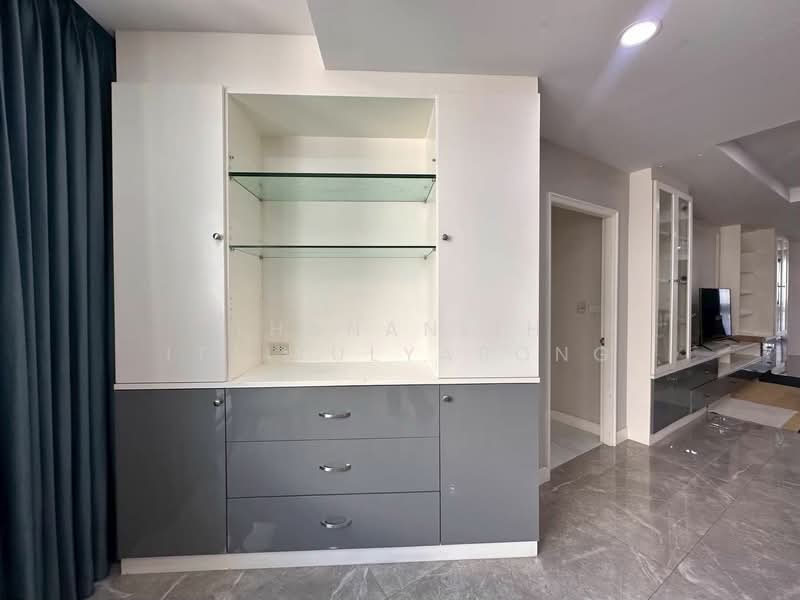 President Park Sukhumvit 24, Bangkok, 99 Sukhumvit 24 Alley, Khlongtoei Nua, Watthana, Bangkok, 3 Bedrooms, 120 sqm, Condo For Rent, by Thananith Ittitulyapong, 500498886 - DDproperty.com