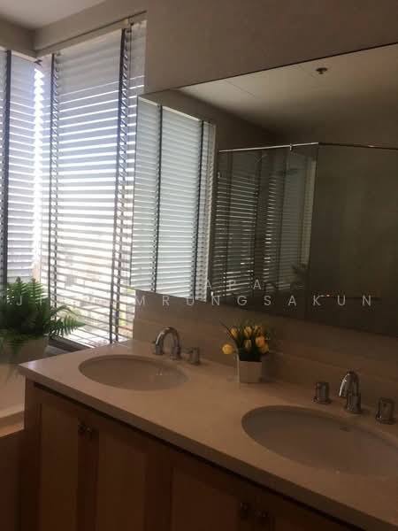 The Emporio Place, Bangkok, 93 Soi Sukhumvit 24, Sukhumvit Road, Khong Tan, Khlong Toei, Bangkok, 2 Bedrooms, 106 sqm, Condo For Sale, by Walapa Jidbumrungsakun, 500498890 - DDproperty.com