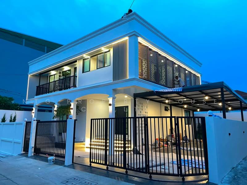 บ้านเดี่ยว รีโนเวทใหม่ ใจกลางเมือง แปลงมุม นวมินทร์ เลียบด่วน, กรุงเทพ, นวมินทร์, นวลจันทร์, บึงกุ่ม, กรุงเทพ, 320 ตร.ม., บ้านเดี่ยว ขาย, โดย NTG Property House Co.,Ltd., 500498900 - DDproperty.com