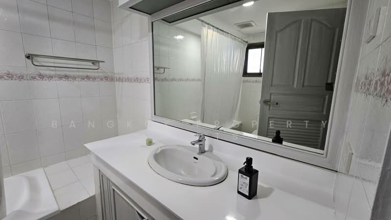 Sethiwan Mansion Sukhumvit 49, Bangkok, Soi Sukhumvit 49, Khlong Tan Nua, Watthana, Bangkok, 3 Bedrooms, 325 sqm, Condo For Rent, by BANGKOK PROPERTY AGENTS, 500498907 - DDproperty.com