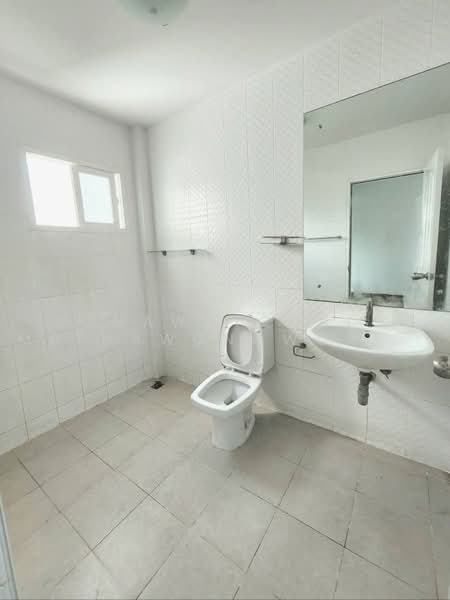 The Ricco Town Watcharapol, Bangkok, Ruammit Pattana, Khlong Tan Nuea, Tha Rang, Bang Khen, Bangkok, 3 Bedrooms, 170 sqm, Townhouse For Sale, by Thawatchai Methawongworakul, 500498912 - DDproperty.com