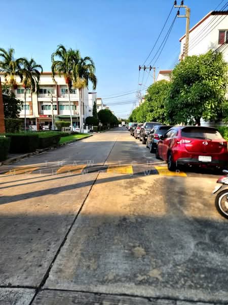 The Ricco Town Watcharapol, Bangkok, Ruammit Pattana, Khlong Tan Nuea, Tha Rang, Bang Khen, Bangkok, 3 Bedrooms, 170 sqm, Townhouse For Sale, by Thawatchai Methawongworakul, 500498912 - DDproperty.com