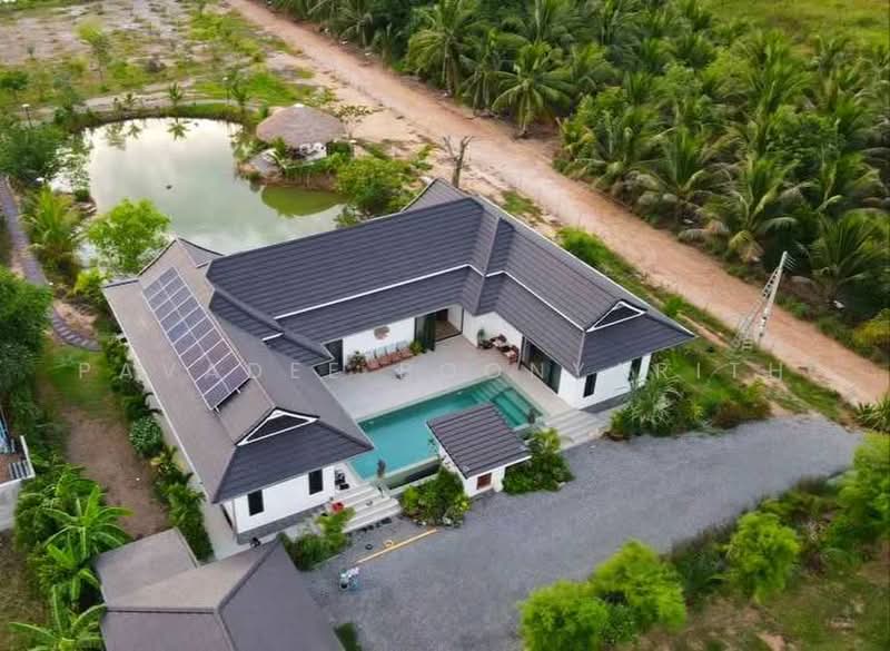 3-BR Villa, Prachuap Khiri Khan, Wang-Pong, Pran Buri, Prachuap Khiri Khan, 3 Bedrooms, 472 sqm, Villa For Sale, by Pavadee Boonyarith, 500498913 - DDproperty.com