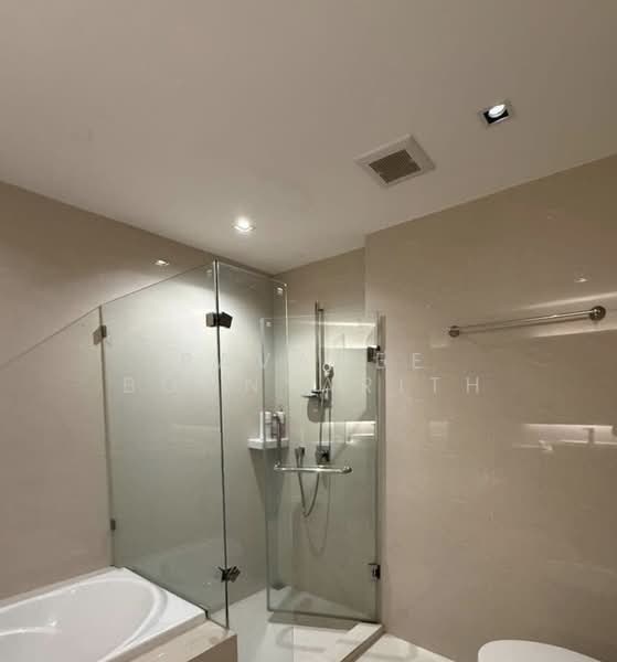 Vtara Sukhumvit 36, Bangkok, 118 Soi Saen Sabai, Phra Kanong, Khlong Toei, Bangkok, 2 Bedrooms, 65 sqm, Condo For Sale, by Pavadee Boonyarith, 500498960 - DDproperty.com