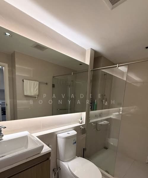 Vtara Sukhumvit 36, Bangkok, 118 Soi Saen Sabai, Phra Kanong, Khlong Toei, Bangkok, 2 Bedrooms, 65 sqm, Condo For Sale, by Pavadee Boonyarith, 500498960 - DDproperty.com