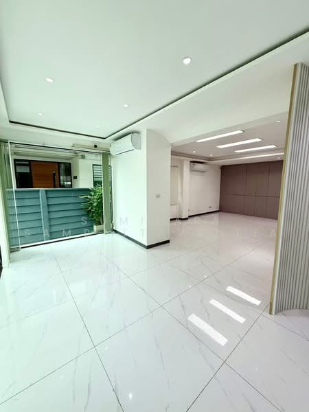 โฮมออฟฟิศให้เช่า พระราม 9 : Home Office for Rent Rama 9, กรุงเทพ, วังทองหลาง, กรุงเทพ, 500 ตร.ม., ทาวน์เฮ้าส์ ให้เช่า, โดย Sumitara Sampattavanija, 500498969 - DDproperty.com