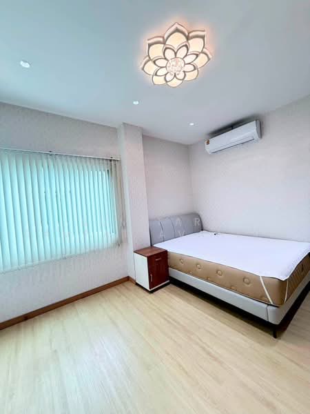 Home Office for Rent Rama 9, Bangkok, Wang Thonglang, Bangkok, 4 Bedrooms, 500 sqm, Townhouse For Rent, by Sumitara Sampattavanija, 500498969 - DDproperty.com